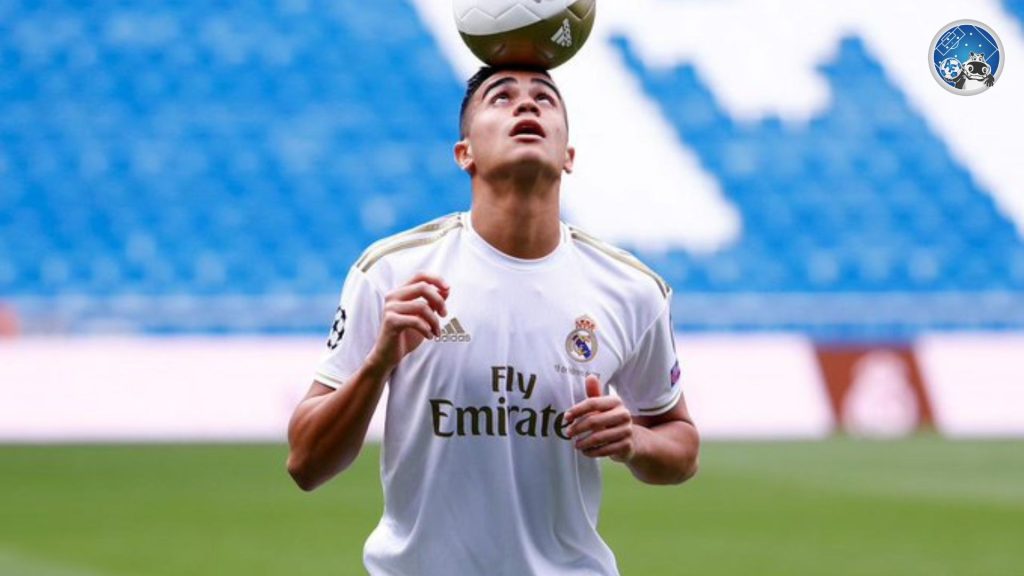 Reinier con la camiseta del Real Madrid, fichaje del Frossinone de la Serie A