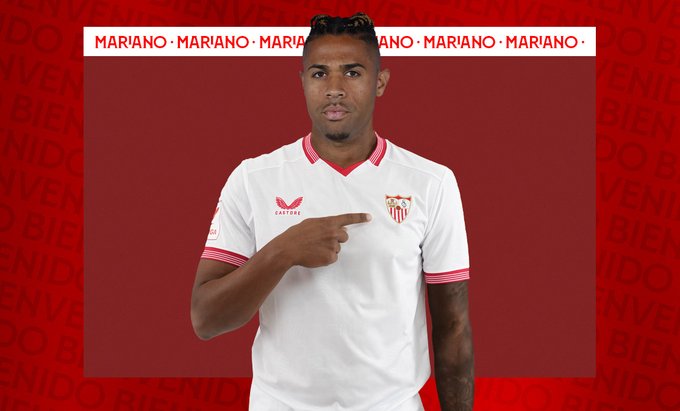 Mariano con la camiseta del Sevilla de LaLiga
