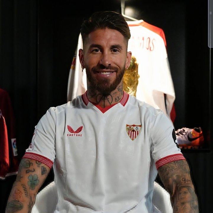 Ramos con la camiseta del Sevilla de LaLiga
